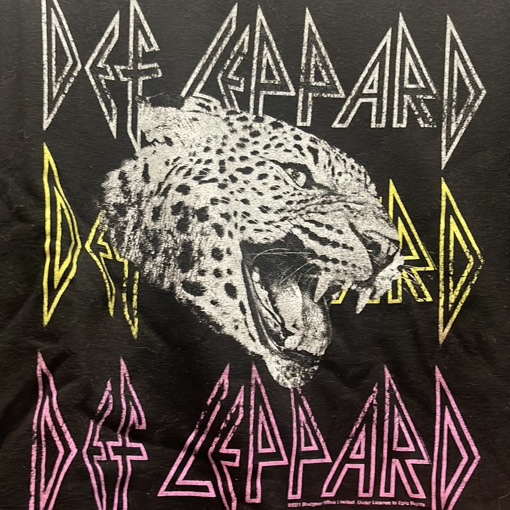 Maurices Def Leppard Pullover - Picture 2 of 3